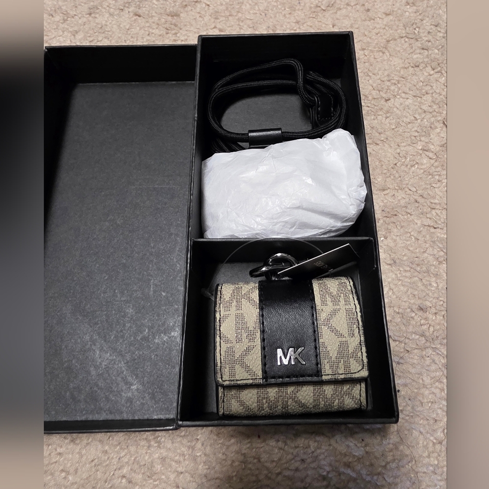 Michael Kors Tan and Black Men's Wallet
